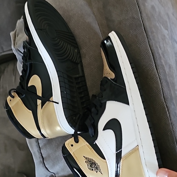 Jordan Other - Jordan 1 retro High original OG gold toe
